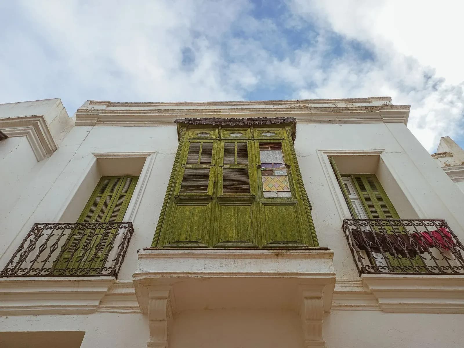Façade traditionnelle de la vieille ville de Nicosie, capitale divisée de Chypre